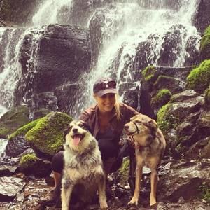 Meet your Posher, Chanel